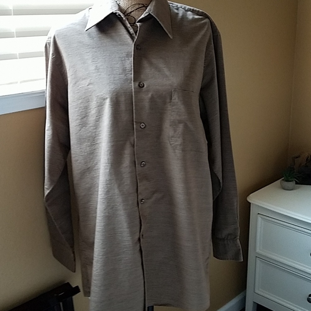 Etienne Aigner Mens button up sz L sz 16